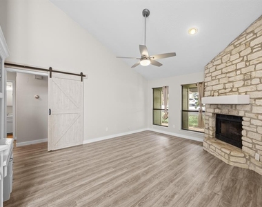 500 Hesters Crossing Rd - Photo Thumbnail 3