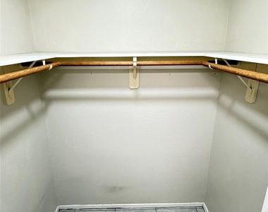 107 Owen Cir - Photo Thumbnail 8