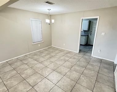 107 Owen Cir - Photo Thumbnail 5