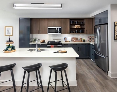 1382 Peachtree Street Ne - Photo Thumbnail 38