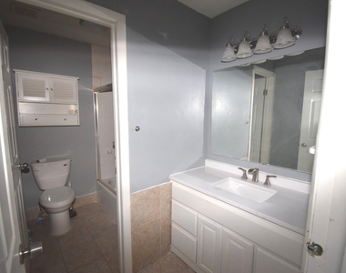 9s120 Lake Drive - Photo Thumbnail 9
