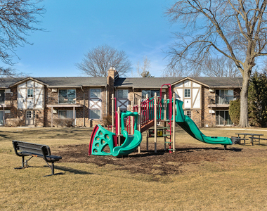 9s120 Lake Drive - Photo Thumbnail 16