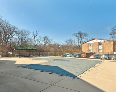 9s120 Lake Drive - Photo Thumbnail 13