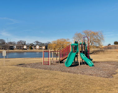 9s120 Lake Drive - Photo Thumbnail 14