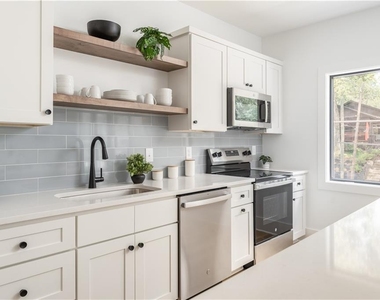 1160 Gracewood Avenue Se - Photo Thumbnail 15