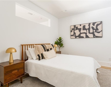 1160 Gracewood Avenue Se - Photo Thumbnail 7