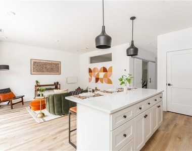 1160 Gracewood Avenue Se - Photo Thumbnail 3