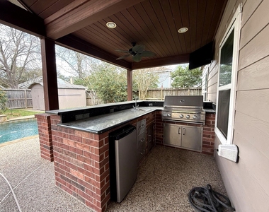 1927 Enchanted Park Drive - Photo Thumbnail 6