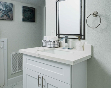 3314 Kleinmann Avenue - Photo Thumbnail 40