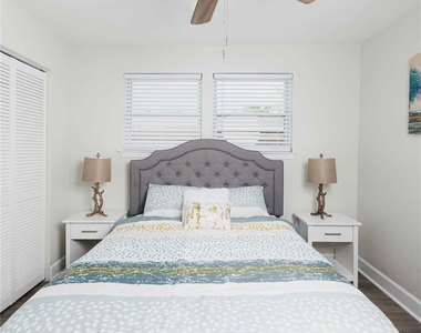 3314 Kleinmann Avenue - Photo Thumbnail 17