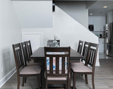 3314 Kleinmann Avenue - Photo Thumbnail 30