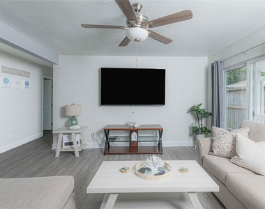 3314 Kleinmann Avenue - Photo Thumbnail 28