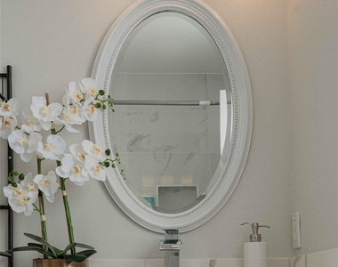 3314 Kleinmann Avenue - Photo Thumbnail 20