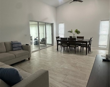 16821 Sanibel Sunset Court - Photo Thumbnail 8
