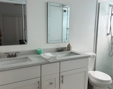 16821 Sanibel Sunset Court - Photo Thumbnail 6