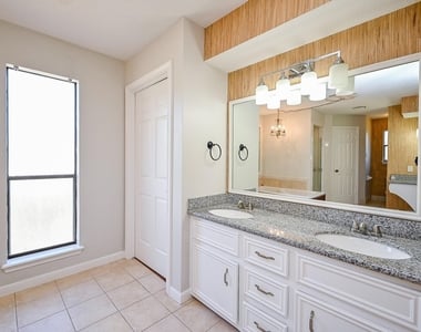 12011 Autumn Creek Drive - Photo Thumbnail 27