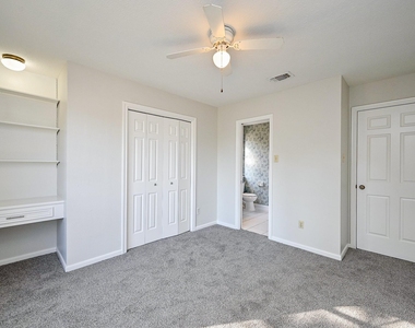 12011 Autumn Creek Drive - Photo Thumbnail 17
