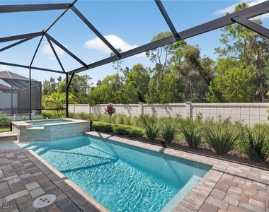 8877 Yucatan Court - Photo Thumbnail 27