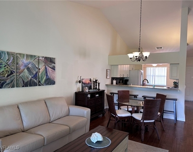 321 Robin Hood Circle - Photo Thumbnail 17