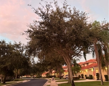 321 Robin Hood Circle - Photo Thumbnail 25