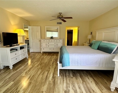6979 Winkler Road - Photo Thumbnail 5