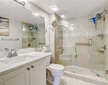 1190 Wildwood Lakes Boulevard - Photo Thumbnail 13