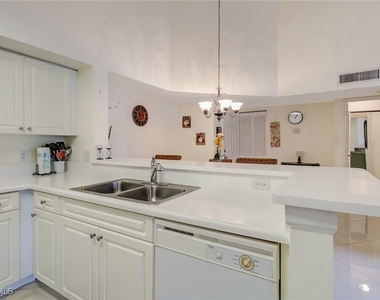 1190 Wildwood Lakes Boulevard - Photo Thumbnail 9