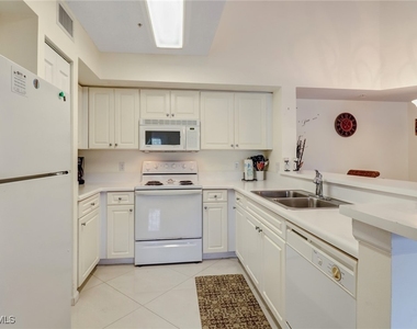 1190 Wildwood Lakes Boulevard - Photo Thumbnail 7