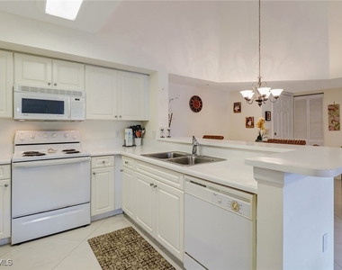 1190 Wildwood Lakes Boulevard - Photo Thumbnail 8