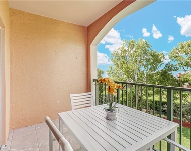 1190 Wildwood Lakes Boulevard - Photo Thumbnail 2
