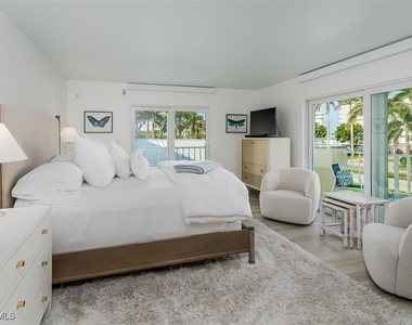 3450 Gulf Shore Boulevard N - Photo Thumbnail 13