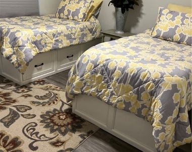 141 Bristol Lane - Photo Thumbnail 16