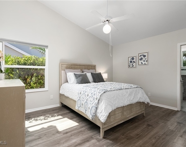 141 Bristol Lane - Photo Thumbnail 12