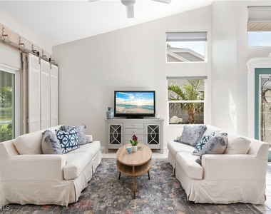 141 Bristol Lane - Photo Thumbnail 3
