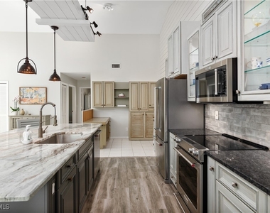 141 Bristol Lane - Photo Thumbnail 6