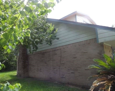 501 S Holmes Street - Photo Thumbnail 5