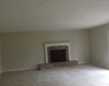 501 S Holmes Street - Photo Thumbnail 7