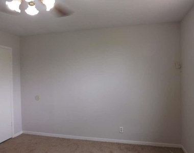 501 S Holmes Street - Photo Thumbnail 13
