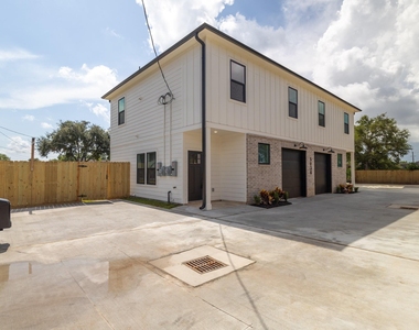 5036 Mallow Street - Photo Thumbnail 4