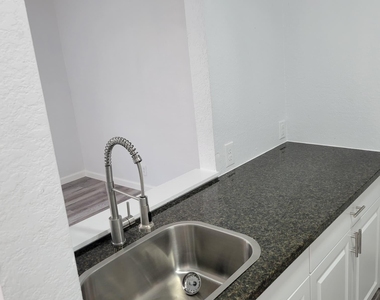 4525 Weaver - Photo Thumbnail 7
