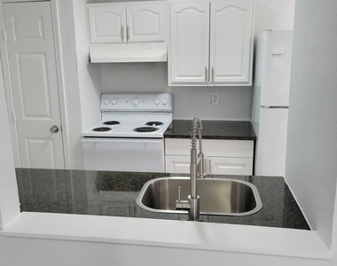 4525 Weaver - Photo Thumbnail 10