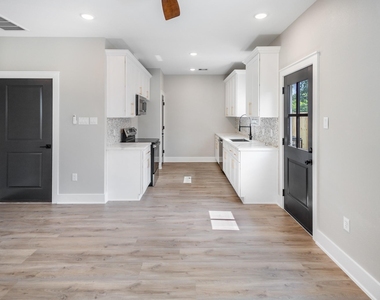 5036 Mallow Street - Photo Thumbnail 12