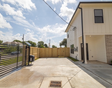 5036 Mallow Street - Photo Thumbnail 6