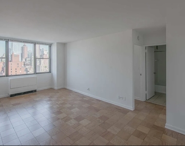 240 East 27th Street, Unit 26b - Photo Thumbnail 13