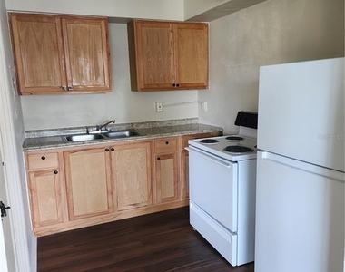 2219 Highland Street - Photo Thumbnail 2
