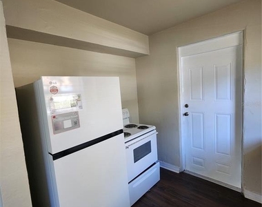 2219 Highland Street - Photo Thumbnail 3