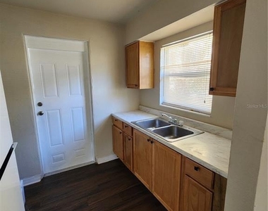 2219 Highland Street - Photo Thumbnail 2