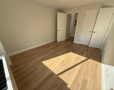 West 48th Street - Photo Thumbnail 9