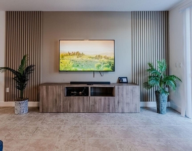 4742 Terra Esmeralda Drive - Photo Thumbnail 14