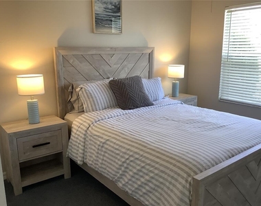 890 Haynesville Way - Photo Thumbnail 18
